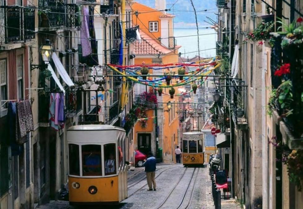 Appartamento Downtown Flat - Metro And Tram28 Lisbona Esterno foto