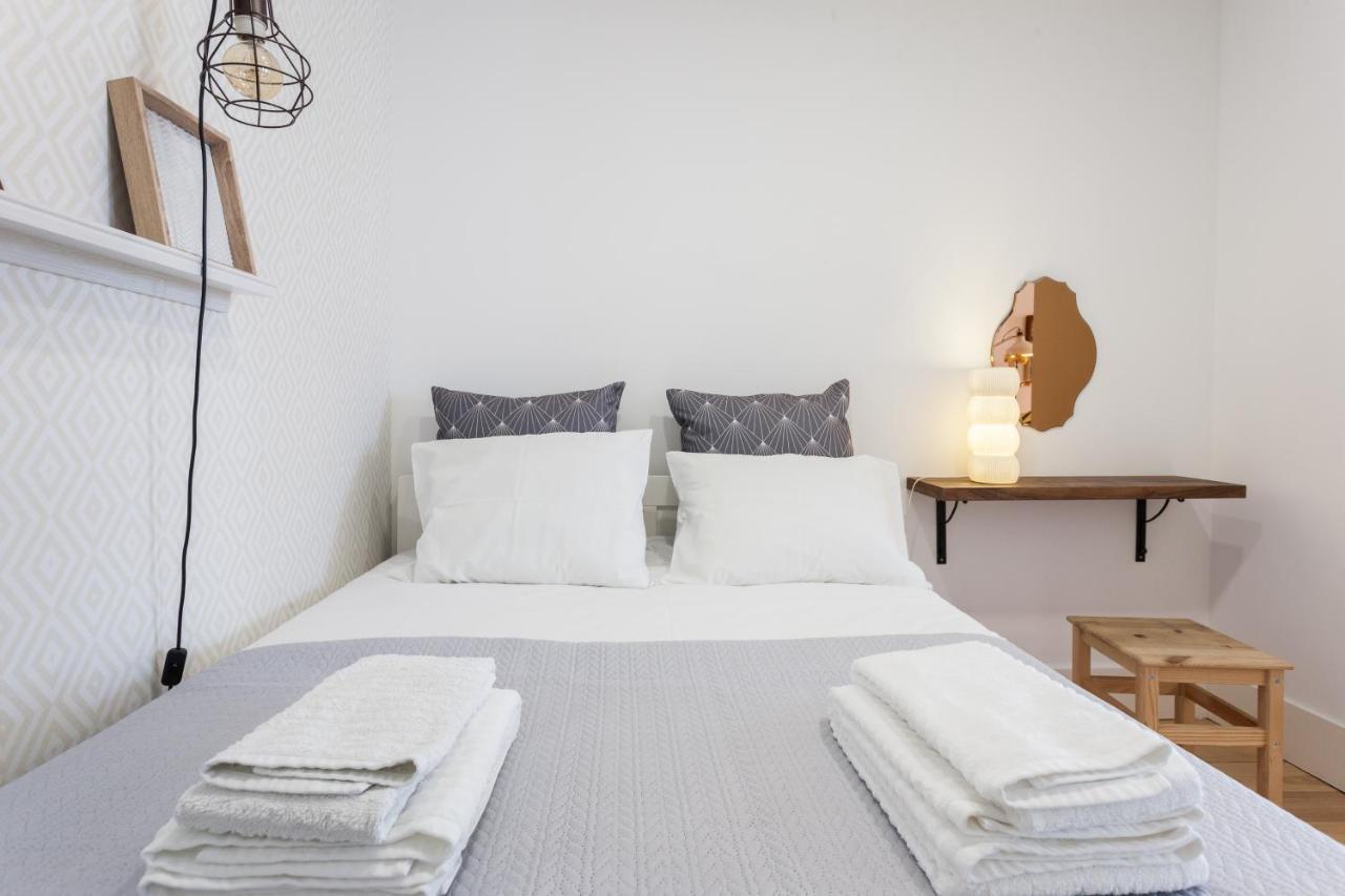 Appartamento Downtown Flat - Metro And Tram28 Lisbona Esterno foto