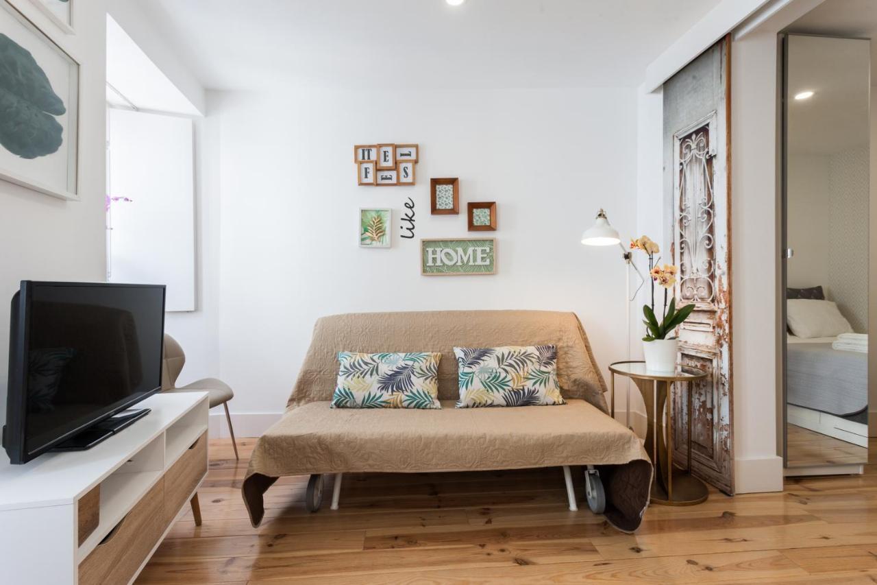 Appartamento Downtown Flat - Metro And Tram28 Lisbona Esterno foto